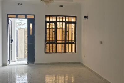 3 Bed House with En Suite at Utumish Court 1 - 4