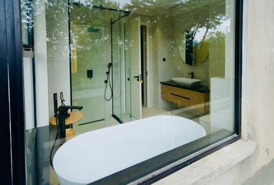 3 Bed Apartment with En Suite at 2026-397