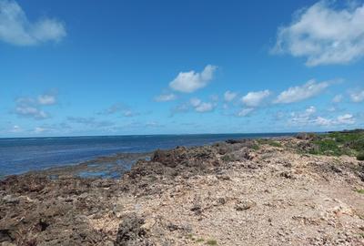 22 ac Land at Malindi
