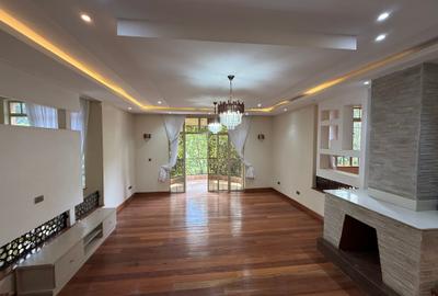 6 Bed House with En Suite in Nyari