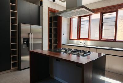 4 Bed House with En Suite in Runda - 4