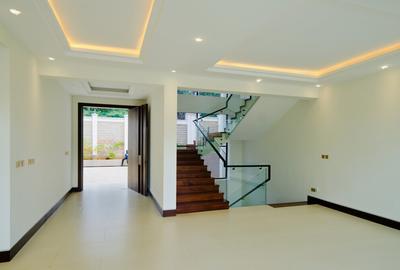 6 Bed Villa with En Suite at 2026-183 6 Bed - 3