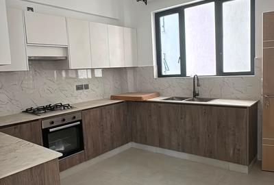 3 Bed Apartment with Gym in Brookside - 3