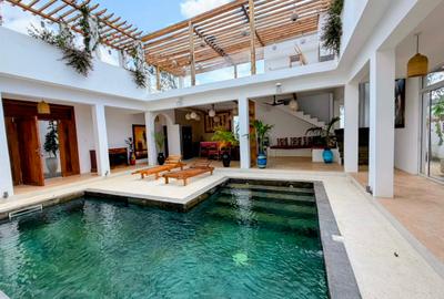 3 Bed Villa with En Suite in Watamu