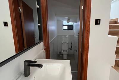 4 Bed House with En Suite at Afro Sayari - 3