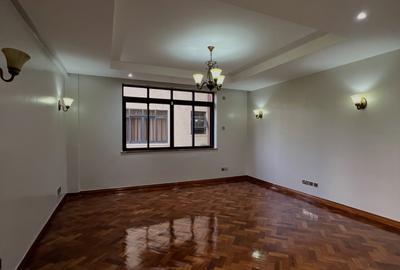 4 Bed Apartment with En Suite at Riverside Drive - 4