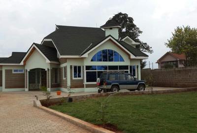 5 Bed House with En Suite in Runda - 3
