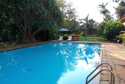 3 Bed Villa with En Suite at Bokoboko - 2