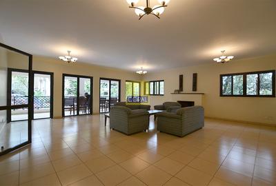 3 Bed Apartment in Riverside - 2