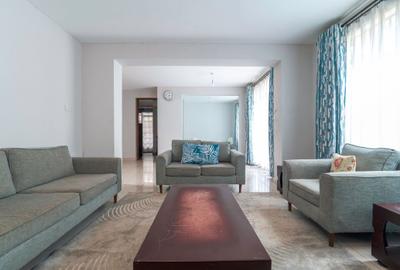 4 Bed Townhouse with En Suite at Queen Estate Road - 3