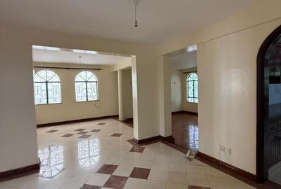 5 Bed Townhouse with En Suite at Riverside Drive - 3