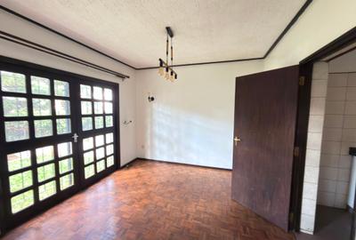 4 Bed Townhouse with En Suite at Kileleshwa - 4