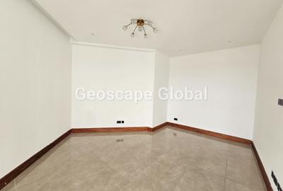 4 Bed Apartment with En Suite in Riverside - 3