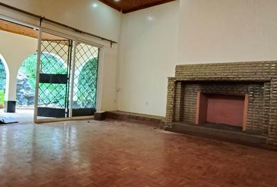 3 Bed House with En Suite in Loresho - 2