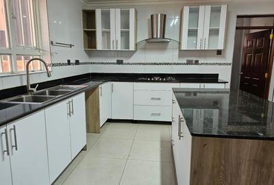 4 Bed Villa with En Suite in Kiambu Road - 4