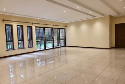 4 Bed Apartment with En Suite in General Mathenge - 2