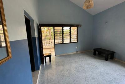 5 Bed House with En Suite in Shanzu - 4