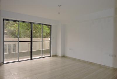 4 Bed Apartment with En Suite in Parklands - 4