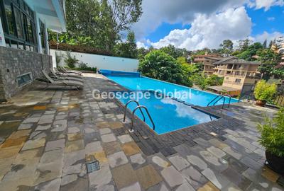 3 Bed Apartment with En Suite in Spring Valley