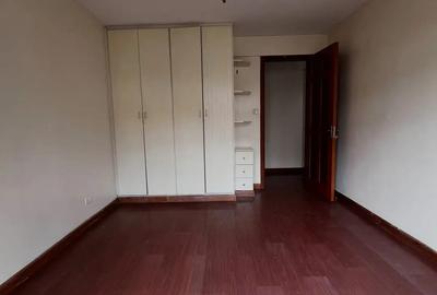 3 Bed Apartment in Kileleshwa - 4
