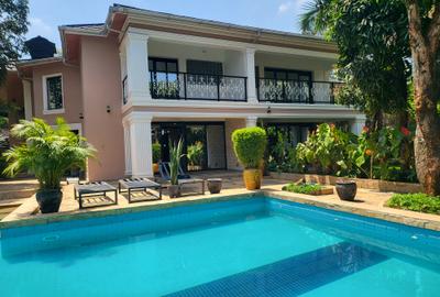 5 Bed House with En Suite in Runda