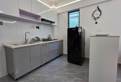 1 Bed Apartment with Swimming Pool in Kilimani - 3