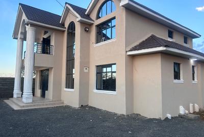 4 Bed House with En Suite at Katani