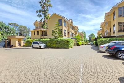 5 Bed Townhouse with En Suite at Lavington Green