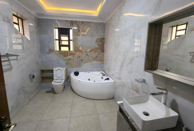 6 Bed Townhouse with En Suite in Kitisuru - 4