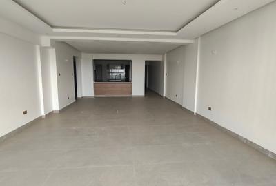 4 Bed Apartment with En Suite at Parklands - 2