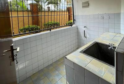 3 Bed Apartment in Kilimani - 4