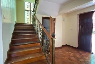 5 Bed Townhouse with En Suite in Kileleshwa - 4