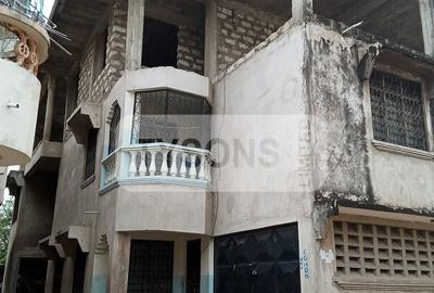 5 Bed House with En Suite in Changamwe