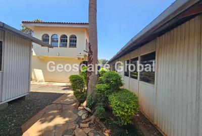 10 Bed House with En Suite in Gigiri - 3