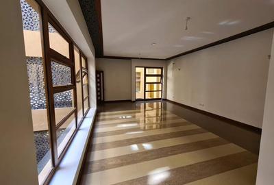 3 Bed Apartment with En Suite at Moyne Drive - 3