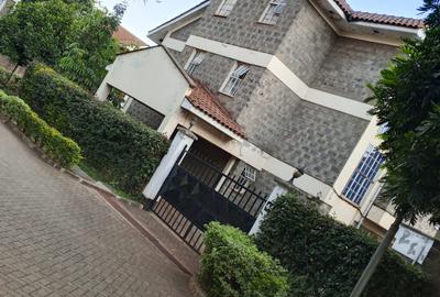 5 Bed House with En Suite at Garden City