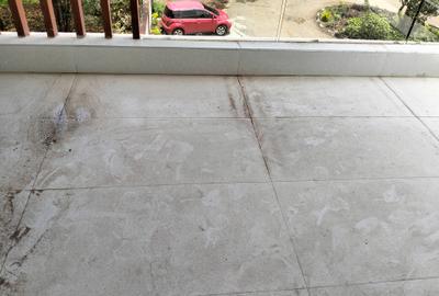 5 Bed Townhouse with En Suite in Lavington - 2