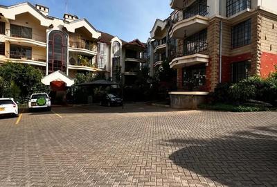 3 Bed Apartment with Swimming Pool in Riverside - 3