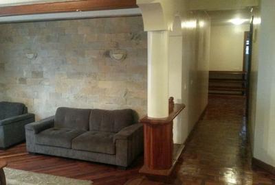 Serviced 4 Bed Apartment with En Suite in Westlands Area - 4