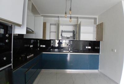 2 Bed Apartment with En Suite at Mbaazi Avenue - 3