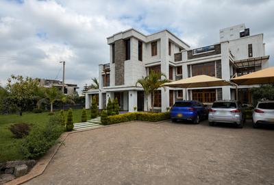 6 Bed House with En Suite in Karen - 2