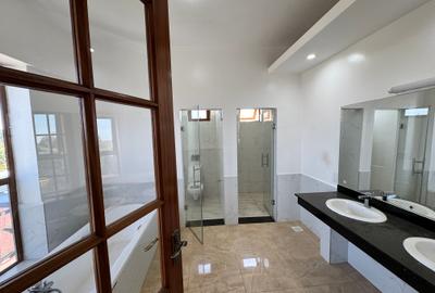 Serviced 3 Bed Apartment with En Suite in Lavington - 4