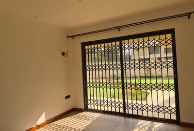 6 Bed Villa with En Suite at Bogani Road - 2