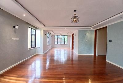 4 Bed Townhouse with En Suite at Lavington Green - 4