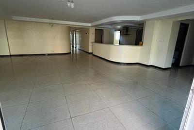 3 Bed Apartment with En Suite at Riverside - 2