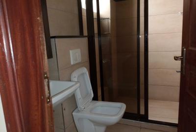 3 Bed Apartment with En Suite at Parklands - 4