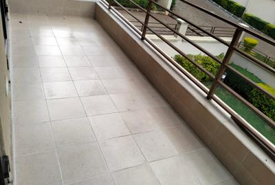 5 Bed Townhouse with En Suite in Lavington - 2