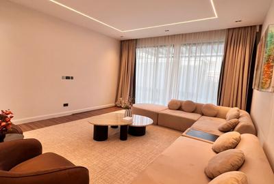 5 Bed Villa with En Suite in Runda - 4