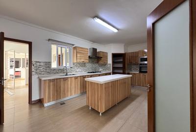 Serviced 3 Bed Apartment with En Suite in Lavington - 3
