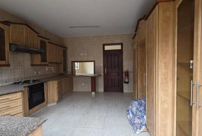 4 Bed Townhouse with En Suite at Grevilea Grove - 2